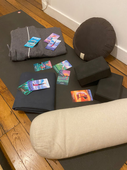Comment choisir son matériel pour le yoga : tapis, blocs, sangle, bolster etc